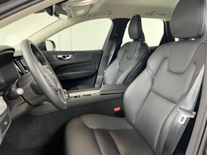 Vehicle image VOLVO XC60 2.0 B4 MH Core AWD