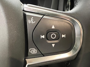 Vehicle image VOLVO XC60 2.0 B4 MH Core AWD