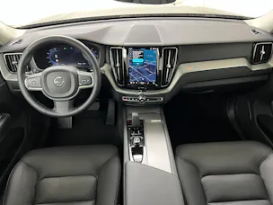 Volvo XC60 2.0 B4 MH Core AWD / ab 3,99% Leasing bei Abschluss einer Protect Autoversicherung