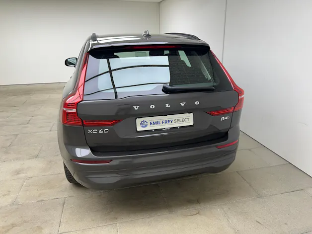 Volvo XC60 2.0 B4 MH Core AWD / ab 3,99% Leasing bei Abschluss einer Protect Autoversicherung