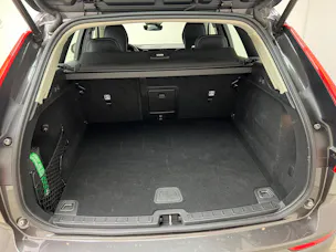 Volvo XC60 2.0 B4 MH Core AWD / ab 3,99% Leasing bei Abschluss einer Protect Autoversicherung