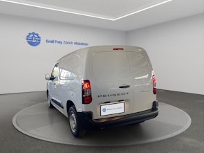 image du véhicule PEUGEOT e-Partner Kaw. 800 Standard 50 kWh