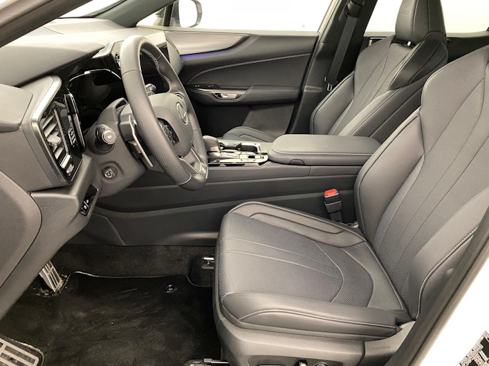 Vehicle image LEXUS NX