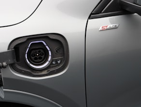 Vehicle image FORD Kuga 2.5 Plug-in Hybrid ST-Line