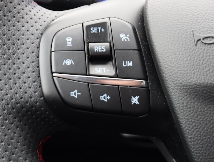 Vehicle image FORD KUGA