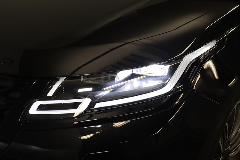 Vehicle image LAND ROVER RANGE ROVER VELAR