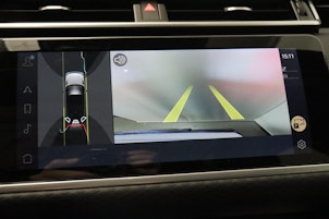 Vehicle image LAND ROVER Range Rover Velar 3.0 I6 R-Dynamic SE