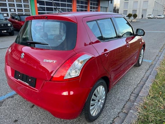 Vehicle image 8 Vehicle image 8