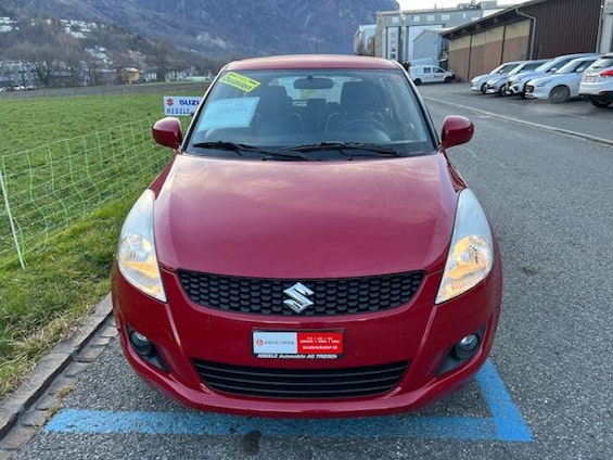 Vehicle image 5 Vehicle image 5