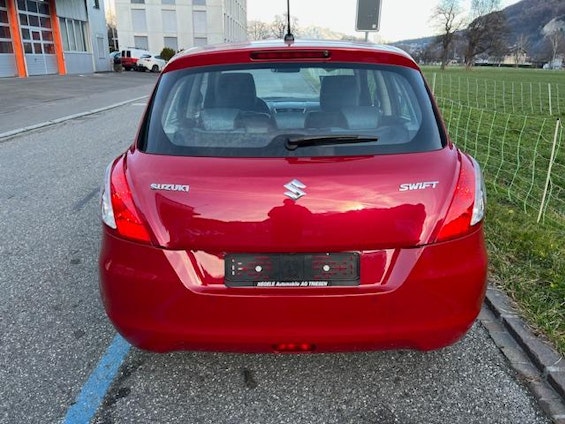 Vehicle image 9 Vehicle image 9