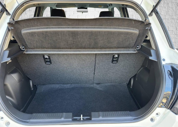 Vehicle image 10 Vehicle image 10