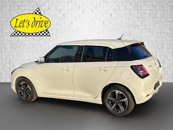 Vehicle image 3 Vehicle image 3