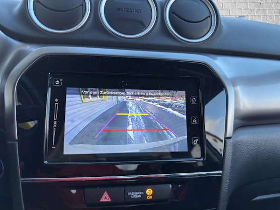 Vehicle image 10 Vehicle image 10