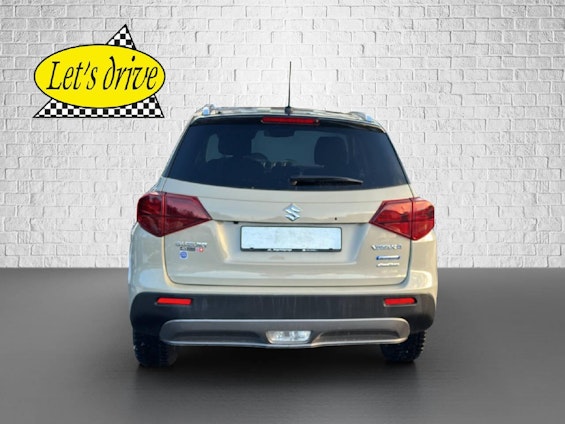 Vehicle image 4 Vehicle image 4