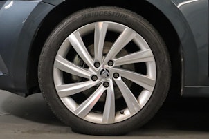 Vehicle image SKODA Octavia Combi 2.0 TDI 200 Style 4x4 DSG