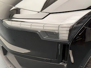 https://vehicle.imgix.net/4120910/a7b7fe82-286f-47a9-9176-3fb3822005d8.jpg