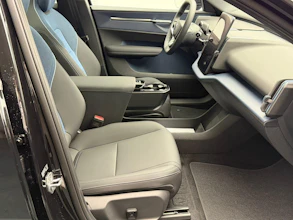 https://vehicle.imgix.net/4120910/af74da48-bbf4-47bf-93da-92a1404bfffc.jpg