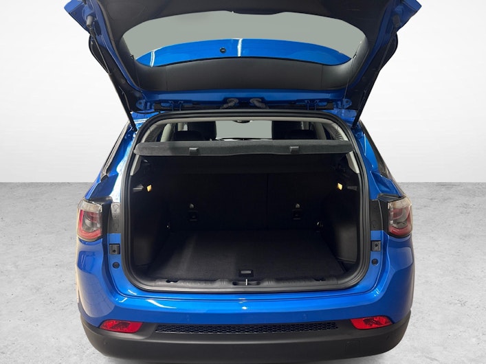 Vehicle image JEEP COMPASS