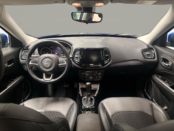 Vehicle image JEEP COMPASS