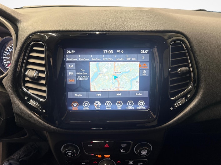 Vehicle image JEEP COMPASS