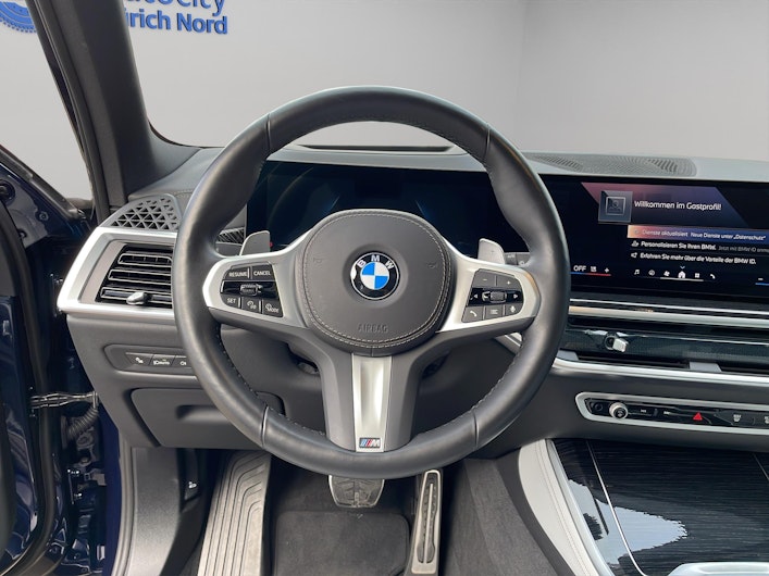 Vehicle image BMW X5