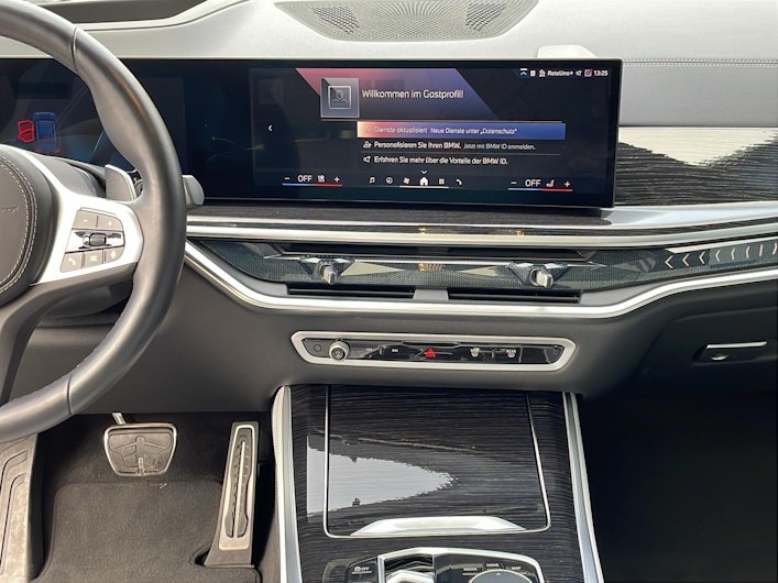 Vehicle image BMW X5