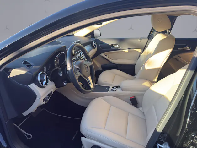Mercedes-Benz GLA 200 Urban