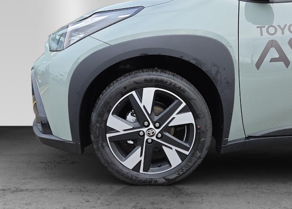 Vehicle image 8 Vehicle image 8