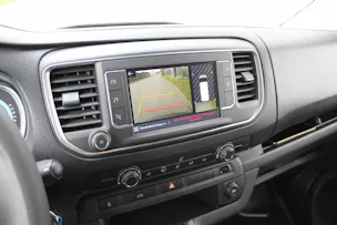 Fiat E-Scudo Kaw. L2 verglast 50 kWh Business Swiss Edition