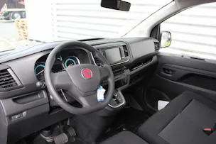 Fiat E-Scudo Kaw. L2 verglast 50 kWh Business Swiss Edition