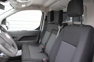 Fiat E-Scudo Kaw. L2 verglast 50 kWh Business Swiss Edition