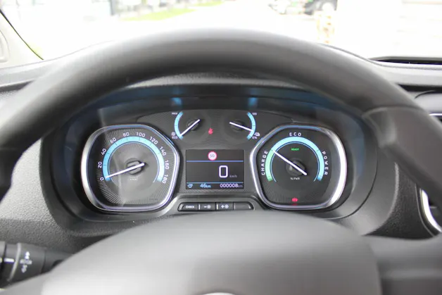 Fiat E-Scudo Kaw. L2 verglast 50 kWh Business Swiss Edition