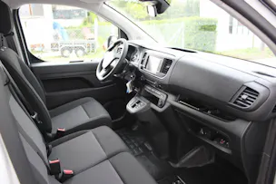 Fiat E-Scudo Kaw. L2 verglast 50 kWh Business Swiss Edition