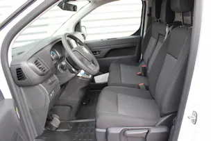 Fiat E-Scudo Kaw. L2 verglast 50 kWh Business Swiss Edition