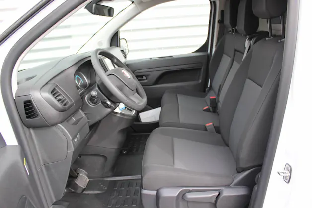 Fiat E-Scudo Kaw. L2 verglast 50 kWh Business Swiss Edition