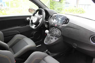Fiat 695 Abarth 1.4 T-Jet 180 75 Anniversario