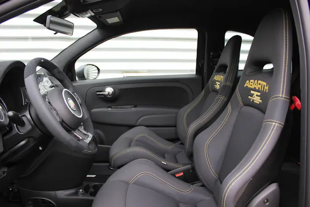 Fiat 695 Abarth 1.4 T-Jet 180 75 Anniversario