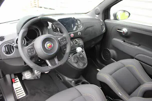 Fiat 695 Abarth 1.4 T-Jet 180 75 Anniversario