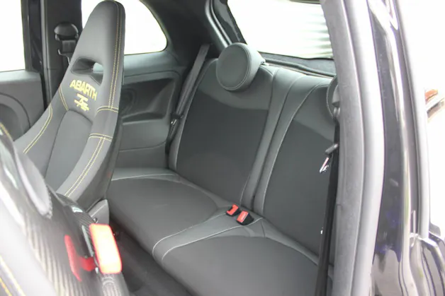 Fiat 695 Abarth 1.4 T-Jet 180 75 Anniversario