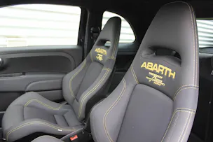 Fiat 695 Abarth 1.4 T-Jet 180 75 Anniversario