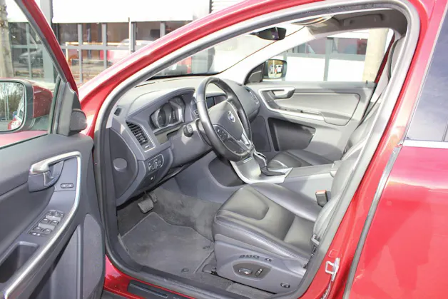 Volvo XC60 2.4 D5 Kinetic AWD S/S