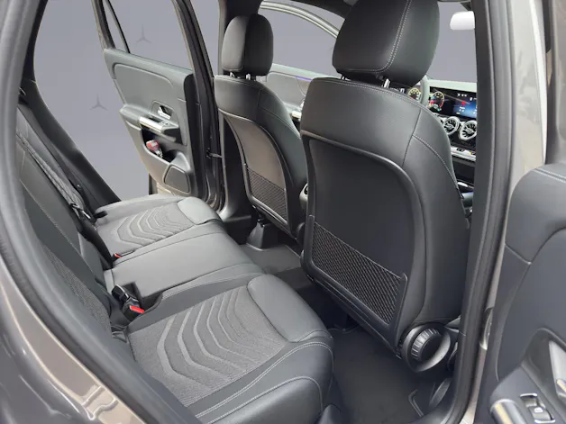 Mercedes-Benz GLA 250 Swiss Star Progressive 4matic