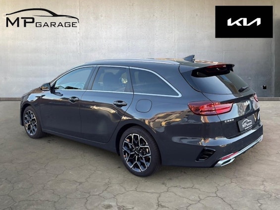 Vehicle image 6 Vehicle image 6