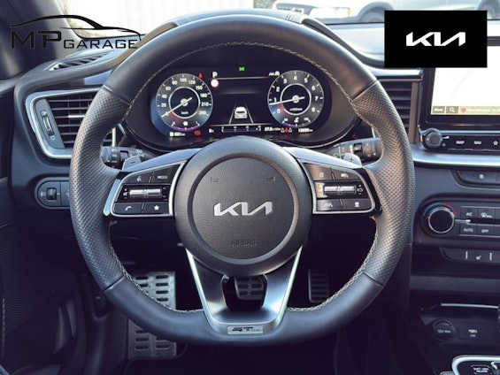 Vehicle image 8 Vehicle image 8