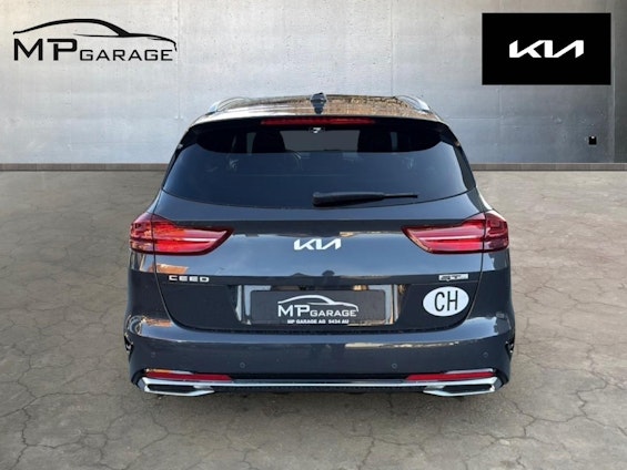 Vehicle image 4 Vehicle image 4