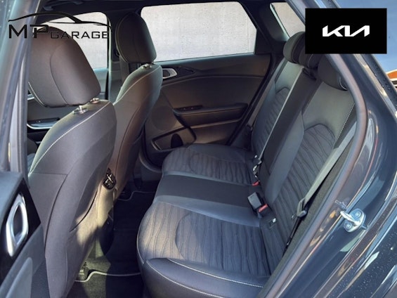 Vehicle image 14 Vehicle image 14