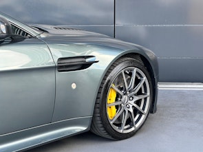 Vehicle image ASTON MARTIN V12 Vantage Coupé 6.0 S