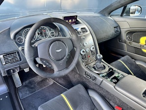 Vehicle image ASTON MARTIN V12 Vantage Coupé 6.0 S