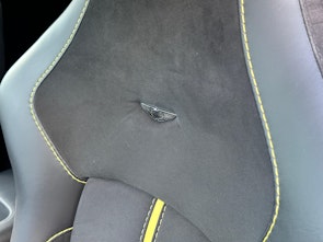 Vehicle image ASTON MARTIN V12 Vantage Coupé 6.0 S