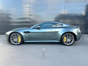 Vehicle image ASTON MARTIN V12 Vantage Coupé 6.0 S